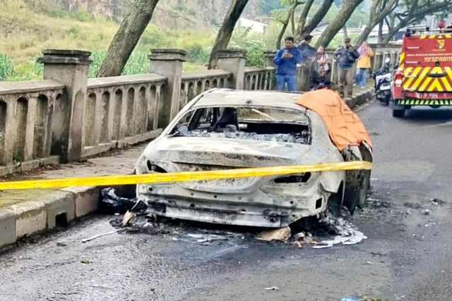 Mercedes-Benz Buka Suara Soal Mobil Terbakar di Nagreg