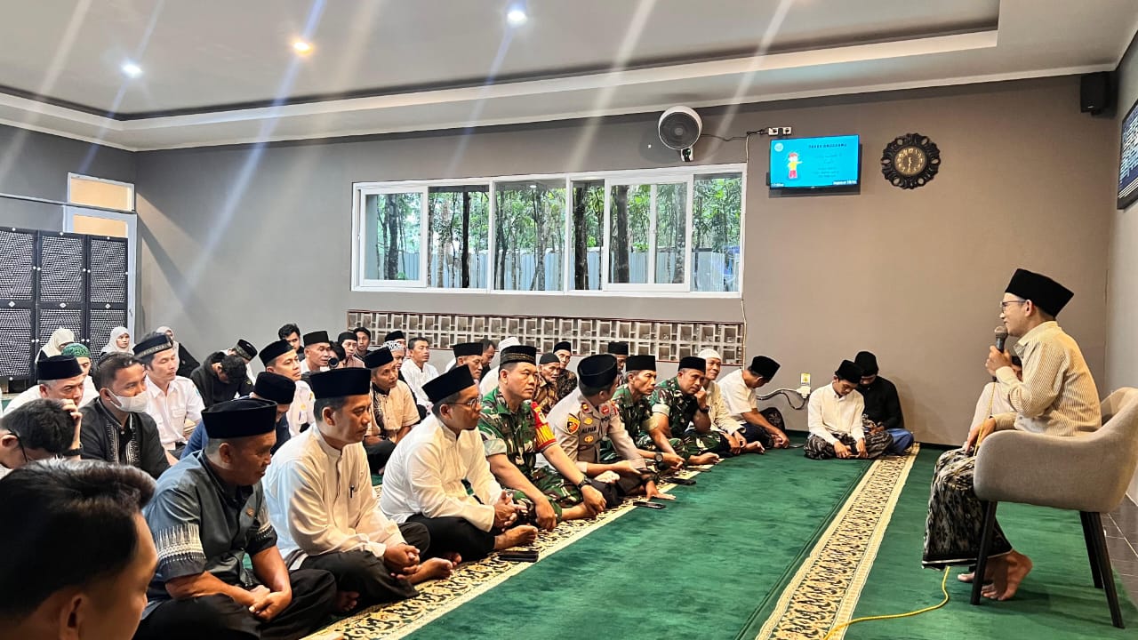 Forkopimcam dan Tokoh Masyarakat Hadiri Bukber dan Tarling di Kantor PT WIKA Serang–Panimbang