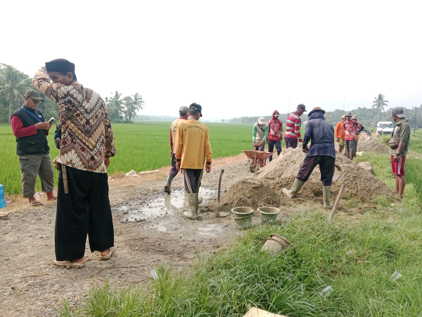 Solidaritas Warga Padaherang Menguat, Jembatan Ambruk Diperbaiki Swadaya Sambil Tunggu Respons Pemerintah