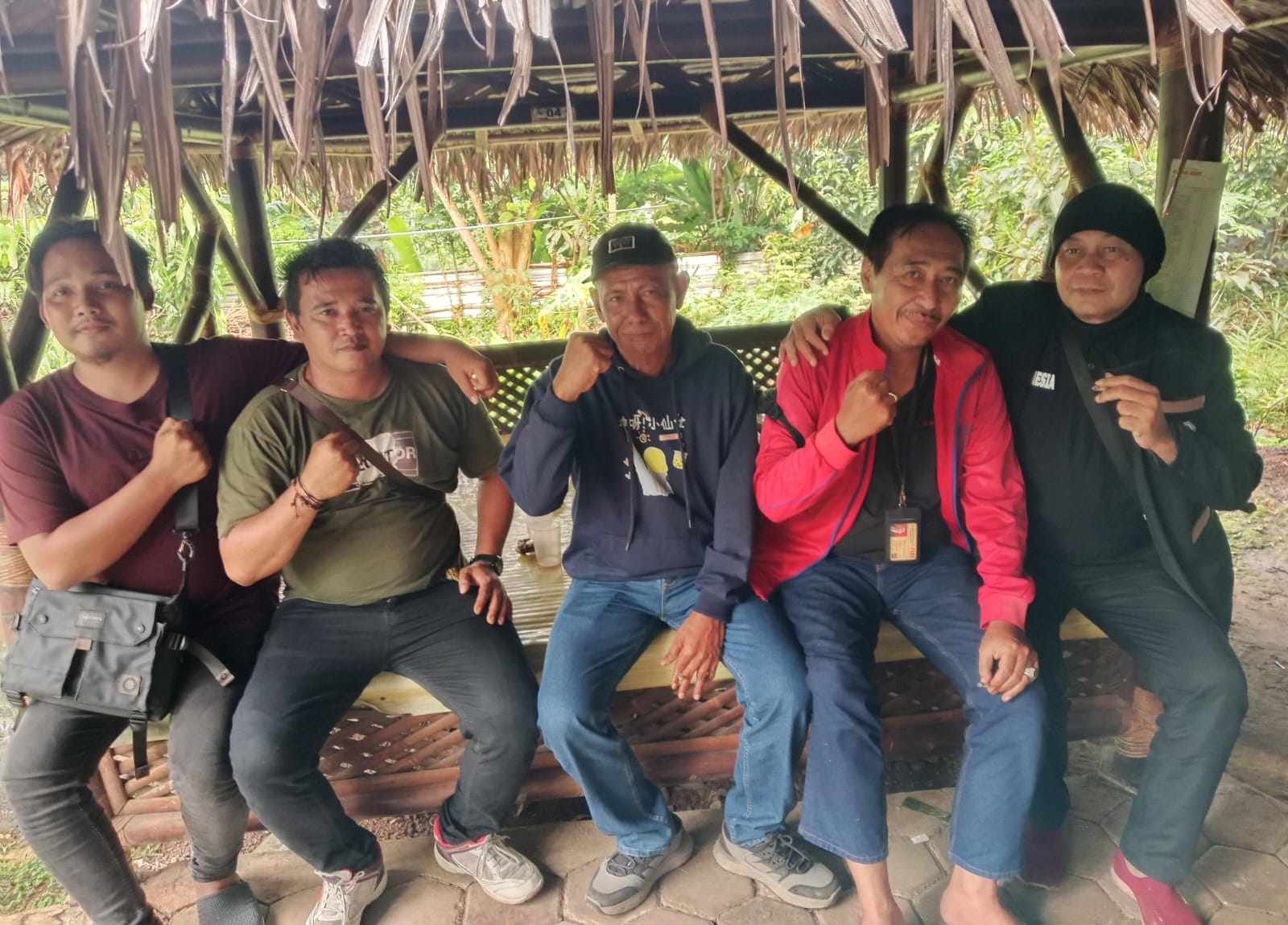 Ngopi Pintar di Rumah Makan Slat Sunda Pondok Belut, Media dan YBH PBHNI Banten Perkuat Sinergi Informasi