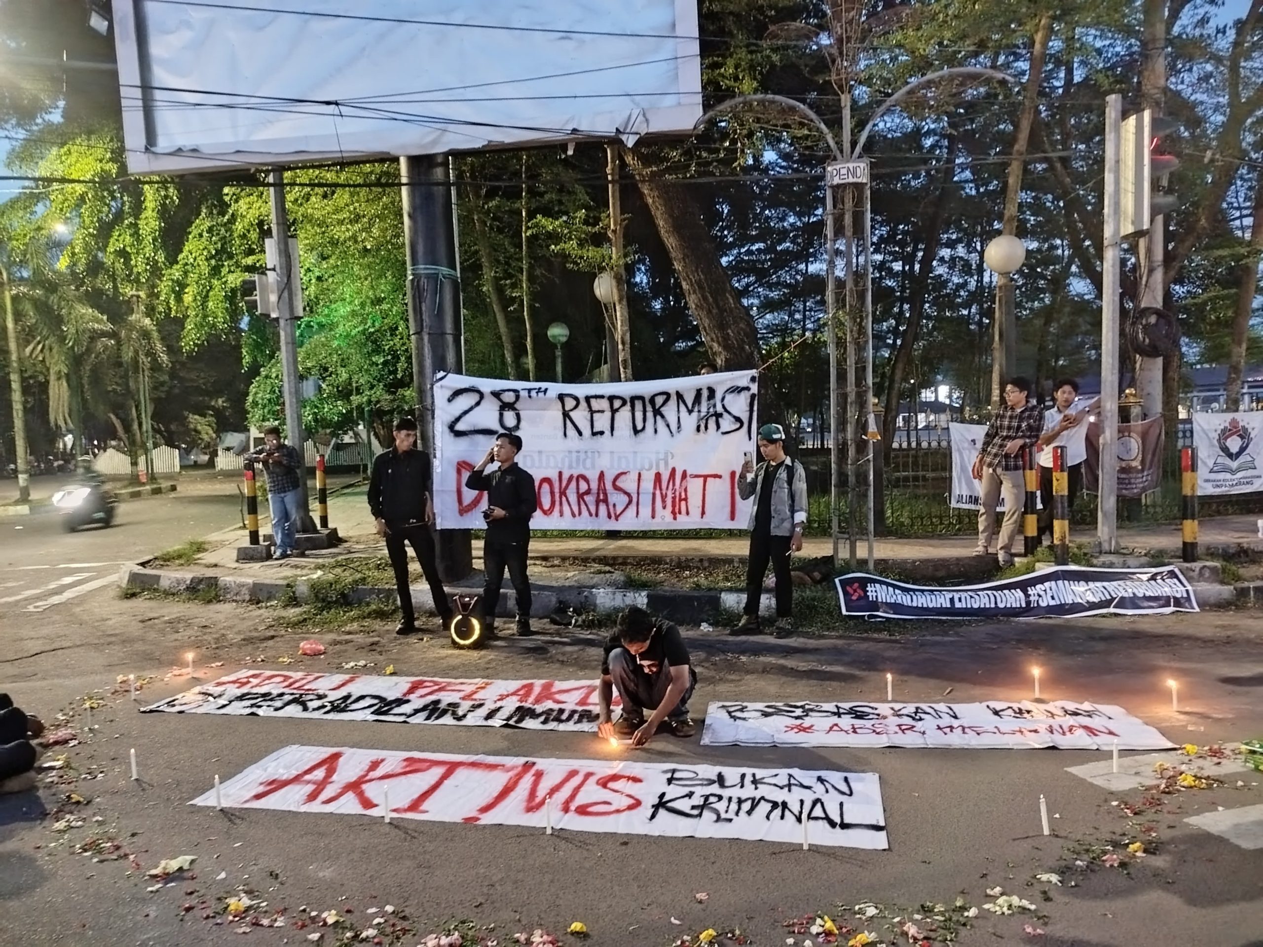 Aktivis Bukan Kriminal! Mahasiswa Serang Raya Suarakan Perlawanan di Aksi Kamisan