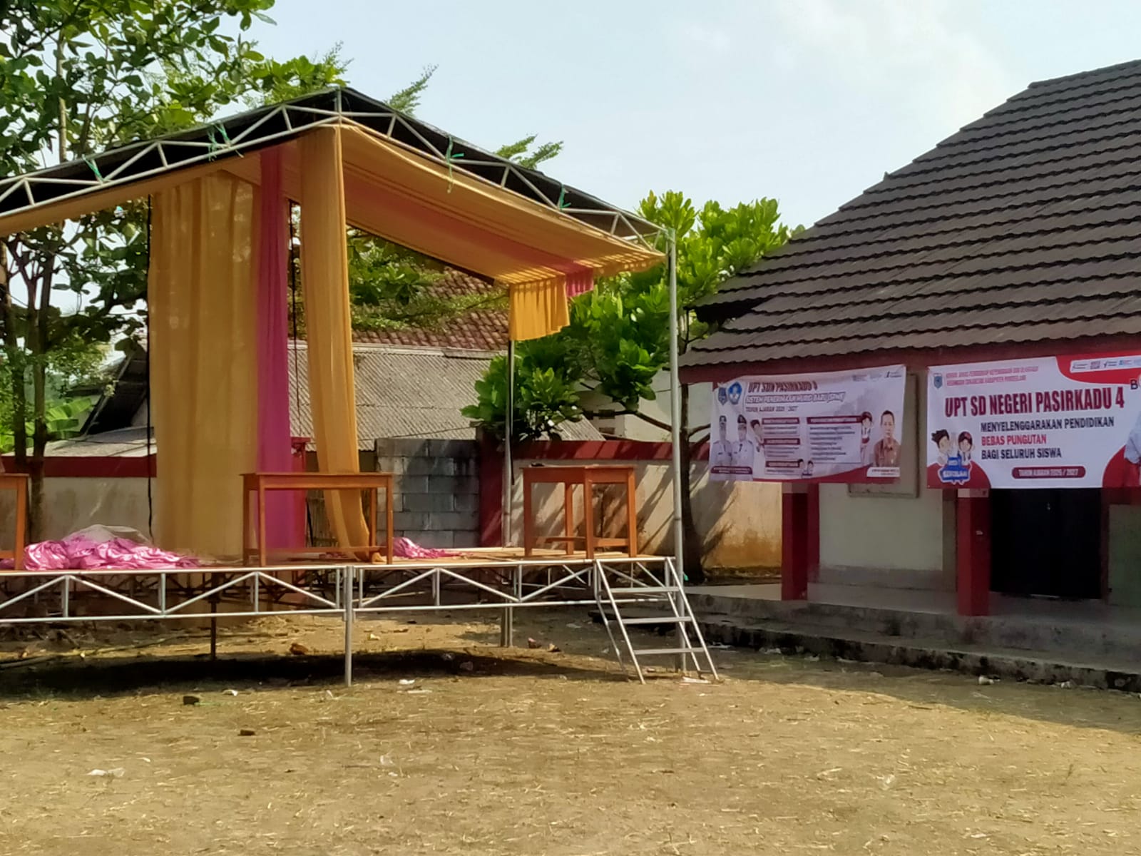 Dugaan Iuran Rp100 Ribu di SDN Pasirkadu 4 Tuai Polemik, Guru Sebut Ranah Komite, Kepsek Bungkam