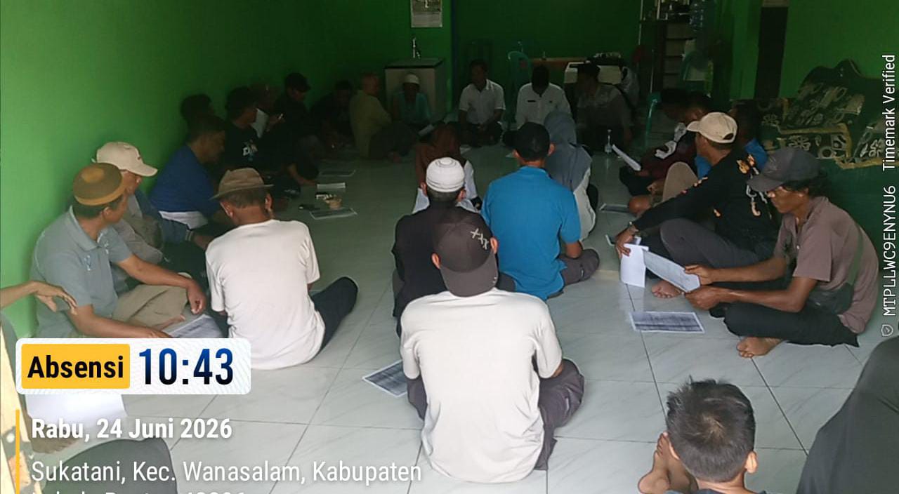 Masyarakat Desa Sukatani Datang ke Balai Desa, Minta Bantuan Tuntut Hak Tanah Leneng yang Diakui PT MII Tanpa Dasar Hukum
