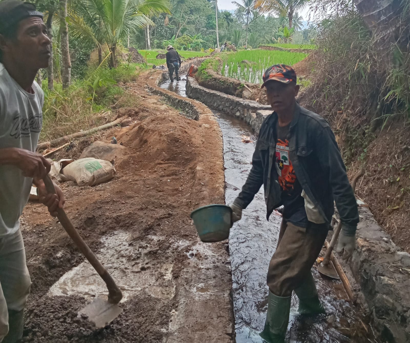 Diduga Langgar Prinsip Keterbukaan, Proyek P3A di Cihikeu Disorot Soal Papan Informasi dan Mutu Pekerjaan