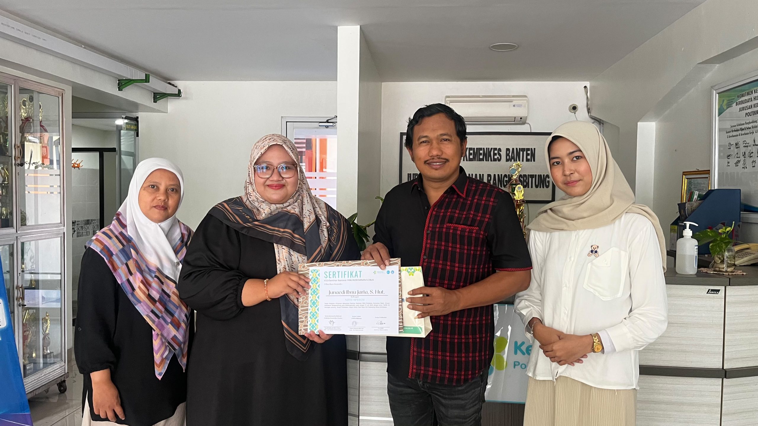 Junaedi Ibnu Jarta, S.Hut Komisi III DPRD Lebak Dalam Seminar Kesehatan Nasional 2026 Tekankan Pentingnya Bedakan Gejala GERD dan Serangan Jantung Cegah Risiko Fatal