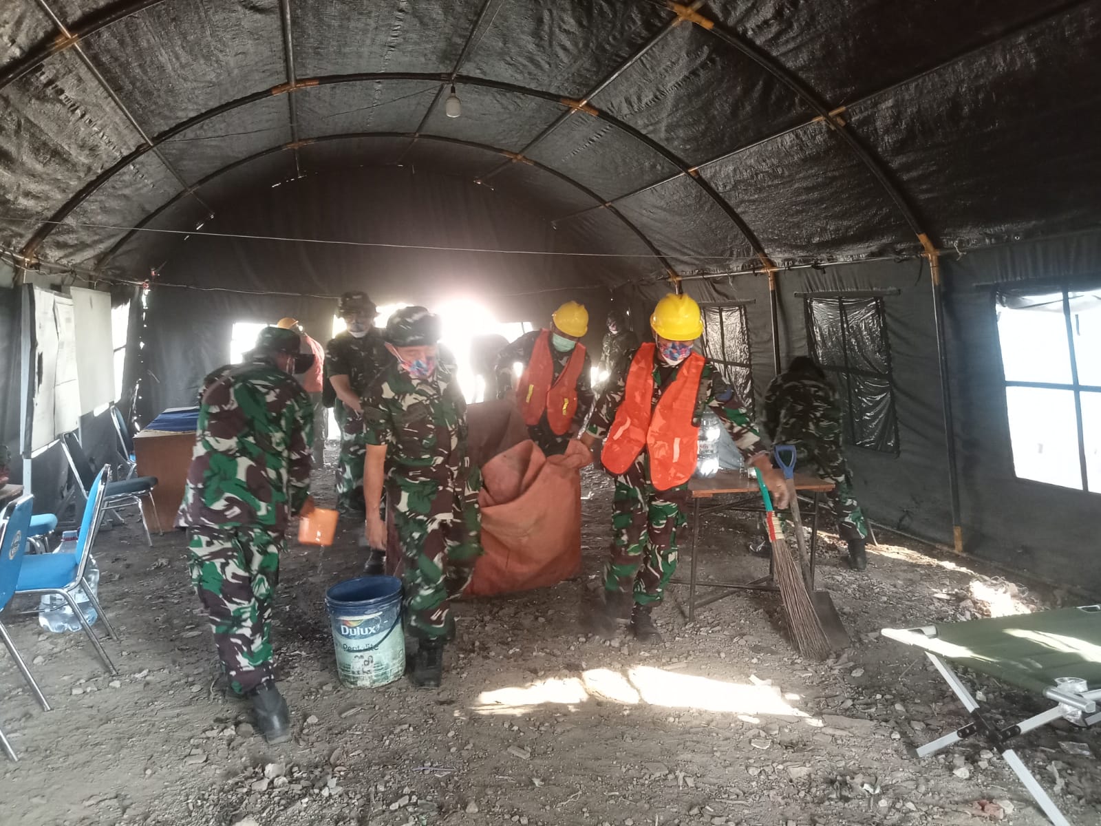 Lanal Bandung Turun Tangan Dukung Program KDM, Penataan Trotoar dan Penerangan Jalan di Pasir Koja Dipercepat