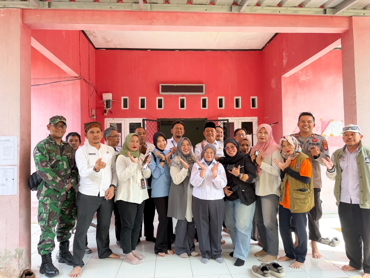 Tangis Publik Pecah! Video Lansia Penjual Lalapan Viral, Forkopimcam Banjarsari Gerak Cepat Beri Pendampingan