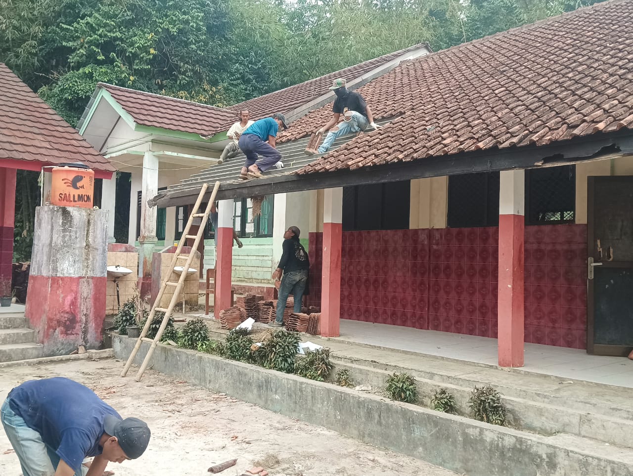 Revitalisasi SDN Muruy 1 Rp719 Juta Memanas! K3 Diabaikan, Pekerjaan Diduga Dipihak Ketigakan, GWI DAN GOW-BANTEN Angkat Bicara