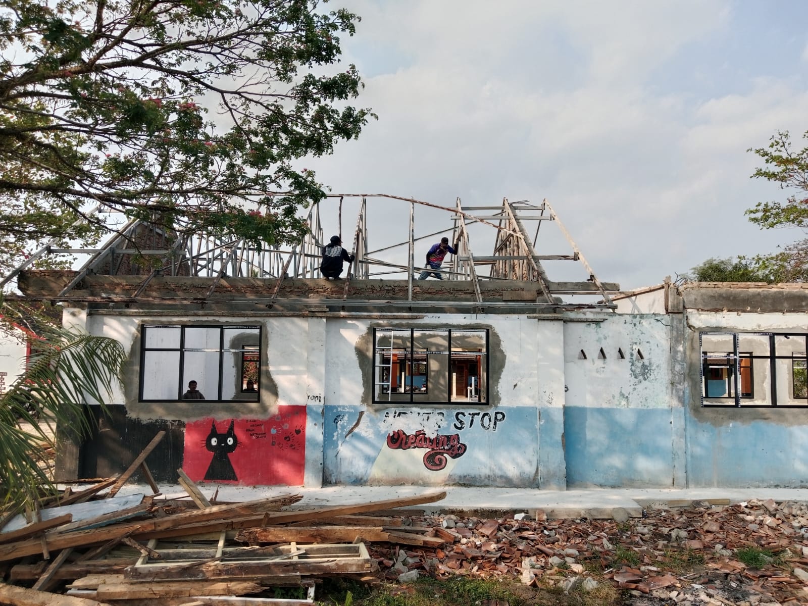 Rehabilitasi SMP YPP Sobang Rp1,24 Miliar Disorot! K3 dan Tenaga Kerja Dipertanyakan, GOW-BANTEN Minta P2SP Buka Terang
